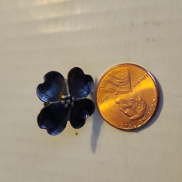 Sterling Silver Stuart Nye Brooch & Matching Earrings - Picture 10 of 11